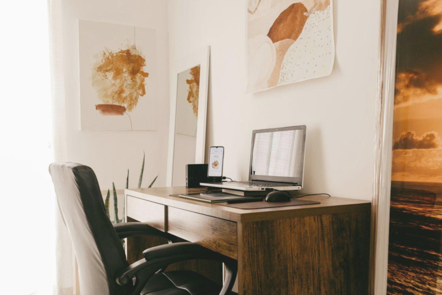 Bureau de consultation en psychologie budgétaire avec ambiance chaleureuse
